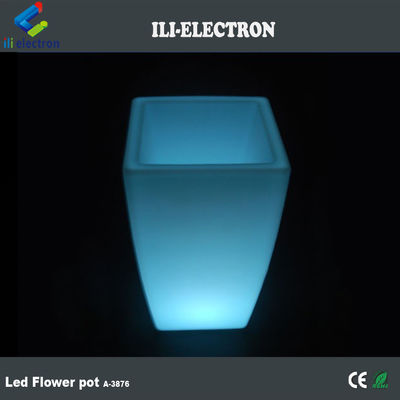 চীন সরবরাহকারী আউটডোর LED আলোকিত আলোকিত বর্গক্ষেত্র উদ্ভিদ পাত্র 80000 ঘন্টা ব্যাটারি জীবন