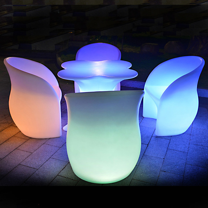 সস্তা বিবাহের প্লাস্টিকের নেতৃত্বাধীন বার চেয়ার